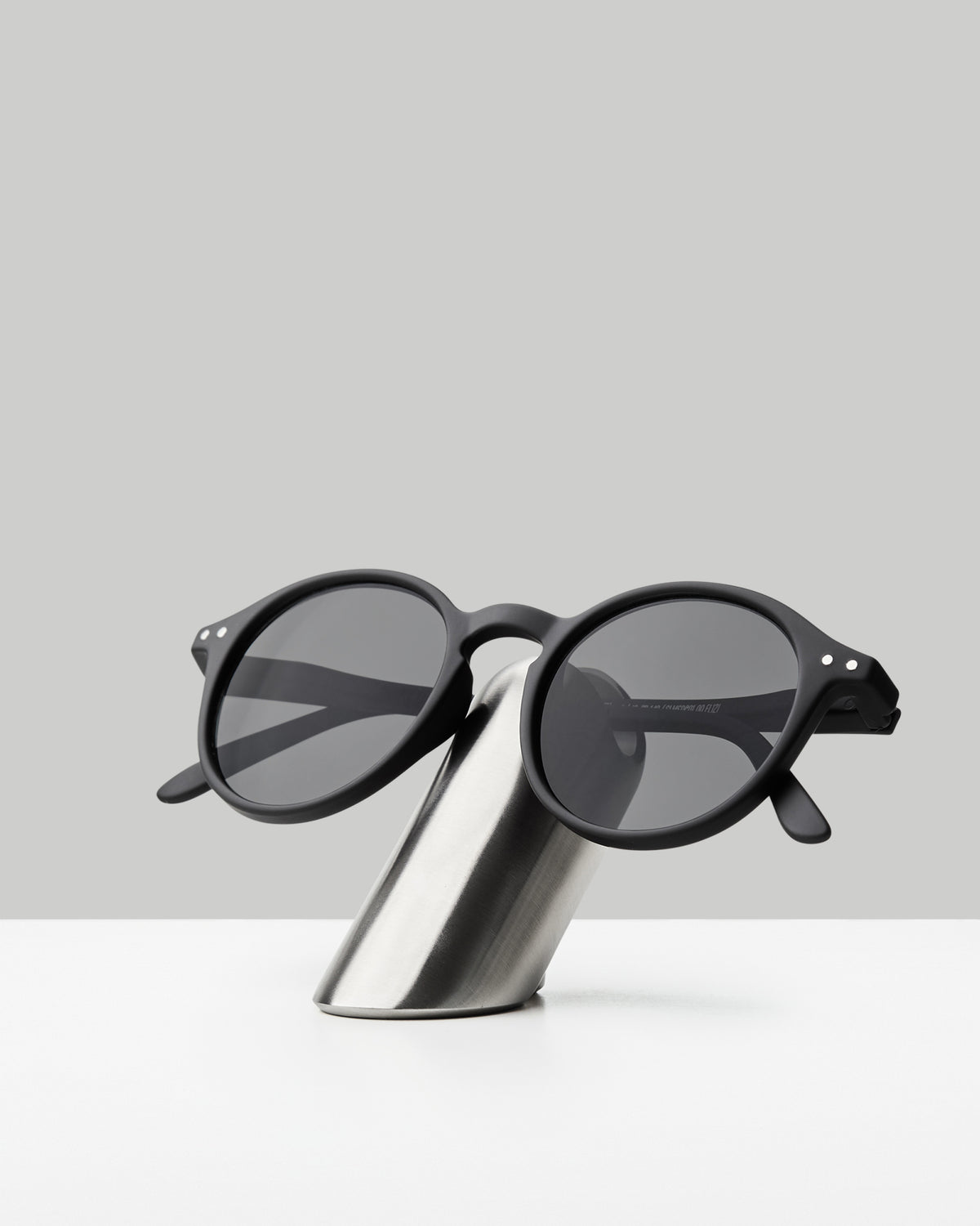 Eyewear Stand
